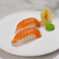 Нигири лосось